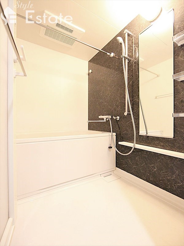 バス・シャワールーム　バスルーム