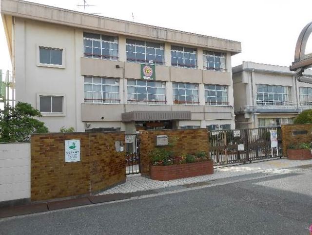 小学校　岸和田市立城内小学校（小学校）まで564m
