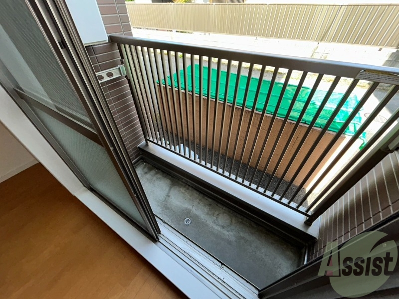 バルコニー　ベランダは洗濯物を干すには充分な広さです。