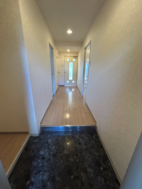 玄関　※他号室参照写真