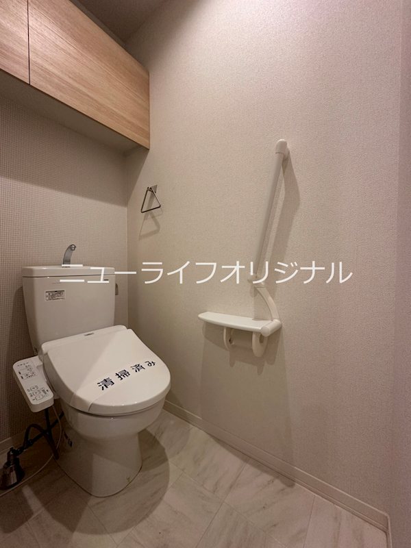 トイレ　あると嬉しい温水洗浄便座付き♪