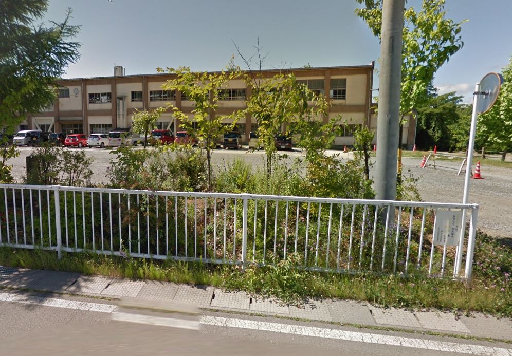 小学校　上田市立神科小学校（小学校）まで355m