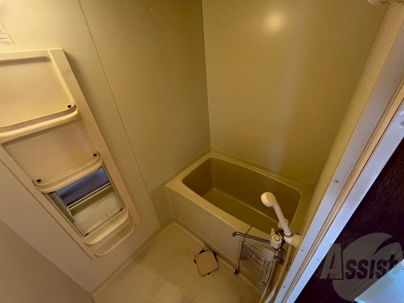 バス・シャワールーム　お風呂になります。一日の疲れを癒してくださいね。