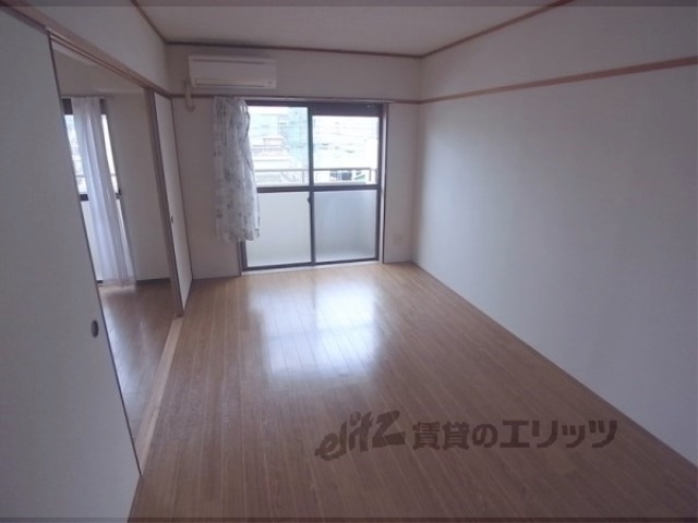 居室・リビング　洋室