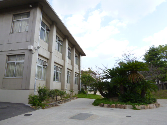 中学校　味野中学校（中学校）まで936m