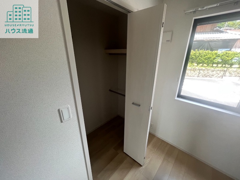 収納　※別号室の写真です