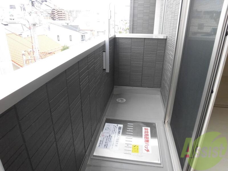 バルコニー　スッキリとした広めのバルコニーです