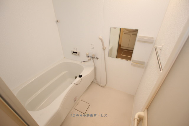 バス・シャワールーム　きれいなお風呂です サン=ミシェル205号室　2020/12