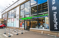 コンビニ　ファミリーマートTSUTAYA新道東駅前店（コンビニ）まで322m