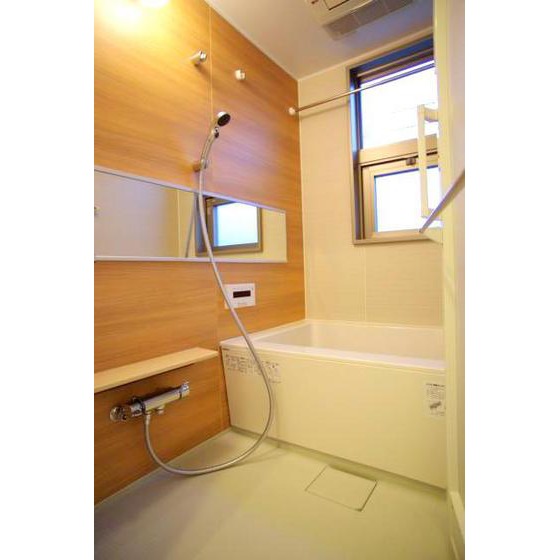 バス・シャワールーム　バスルーム