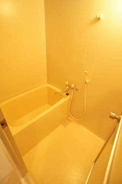 バス・シャワールーム　お風呂でゆっくりして下さい