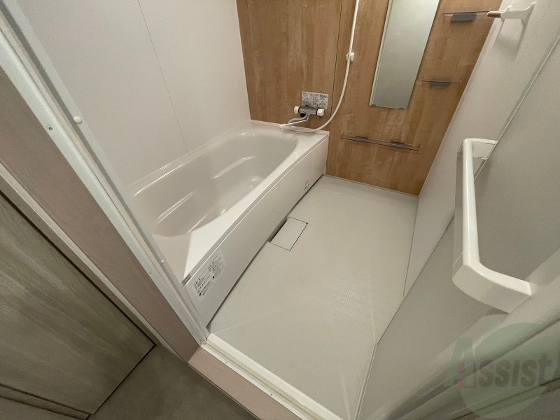 バス・シャワールーム　お風呂になります。一日の疲れを癒してくださいね。