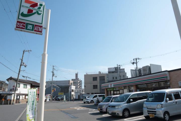 コンビニ　セブンイレブン（コンビニ）まで3916m