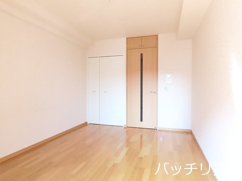 居室・リビング　別号室写真の為現況を優先致します。