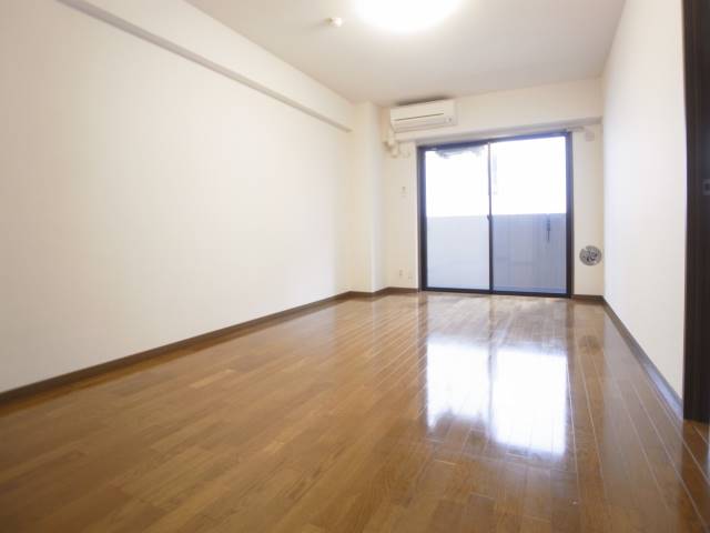 居室・リビング　別室参考画像です。