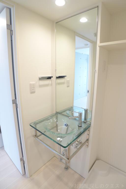 洗面設備　（写真は同物件イメージ）