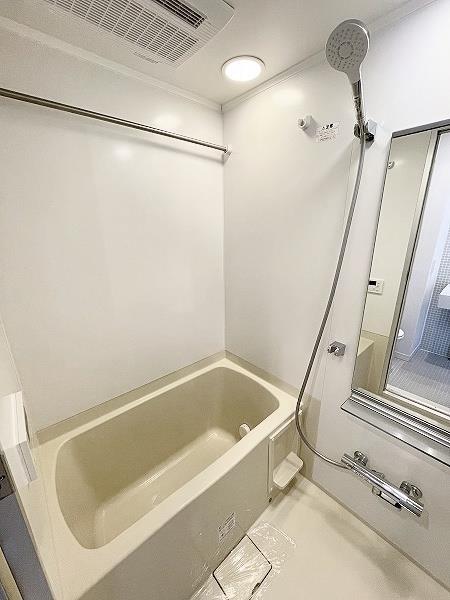 バス・シャワールーム　追い焚き・浴室乾燥機能付き