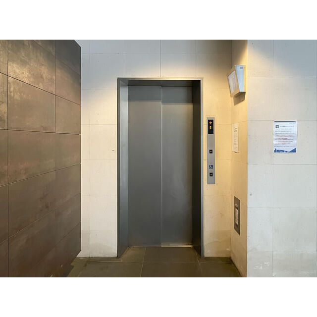 ロビー　建物の内部です