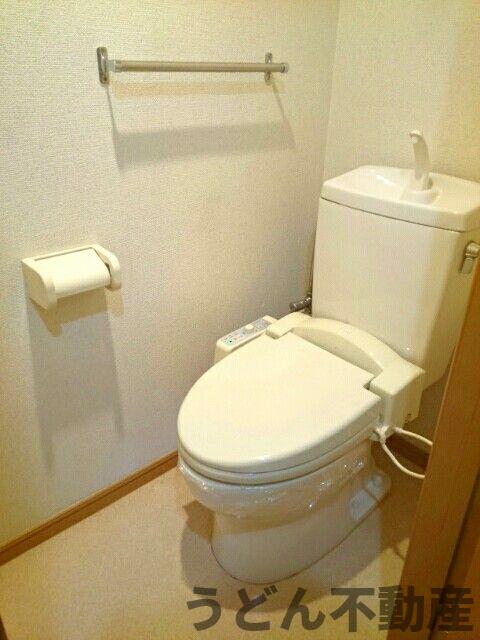 トイレ　うどん県のお部屋探しはうどん不動産へ うどんちゃんとLINE