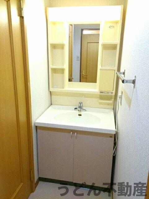 洗面設備　うどん県のお部屋探しはうどん不動産へ うどんちゃんとLINE