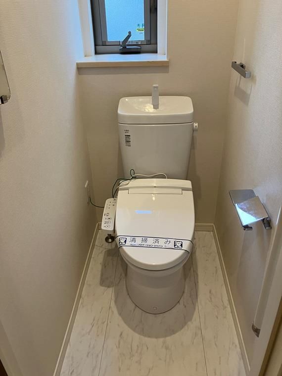 トイレ　落ち着いたトイレです