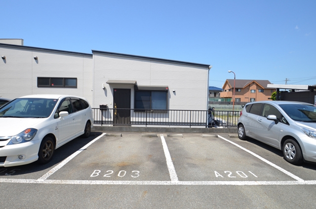 駐車場　駐車場