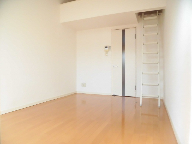 居室・リビング　以下中部屋別居室参考写真