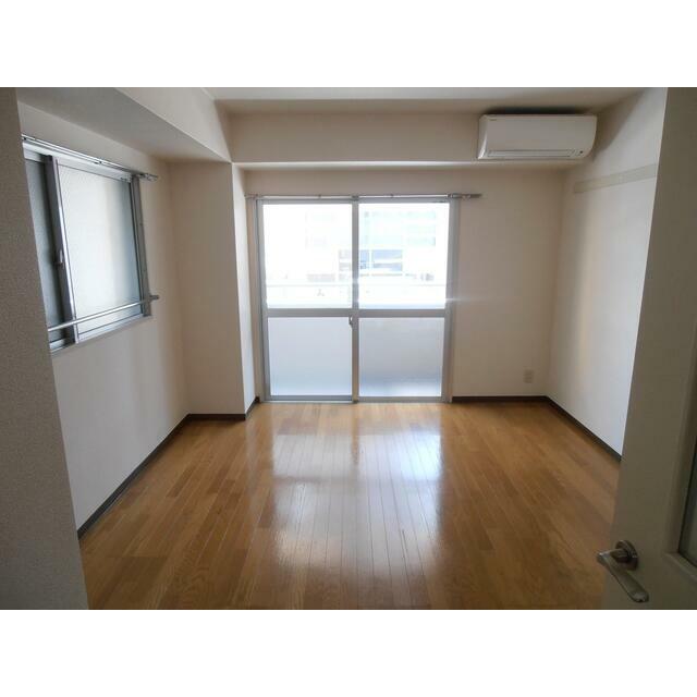 居室・リビング　洋室８帖