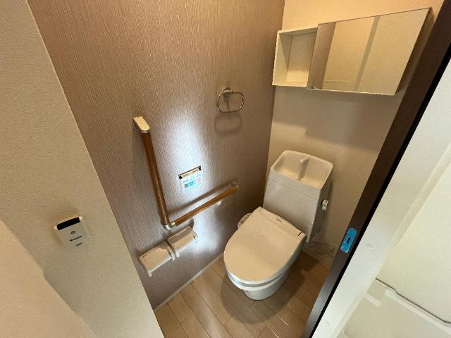 トイレ　トイレ