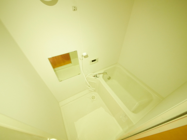 バス・シャワールーム　★広々としたバスルームです★