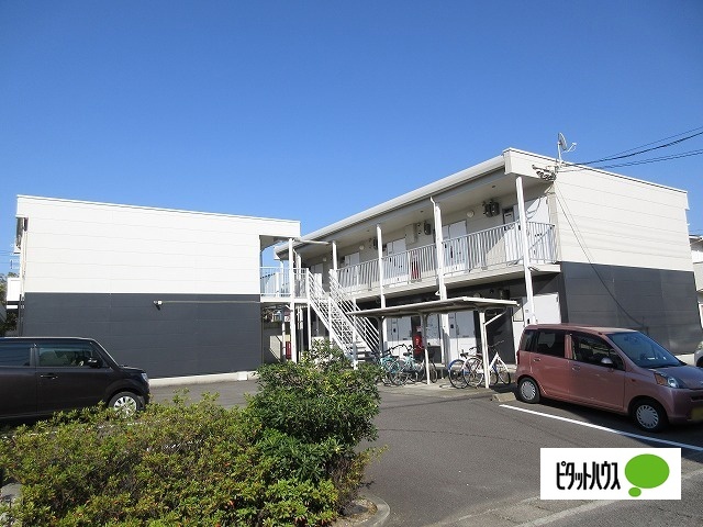 建物外観　レオパレスクレール