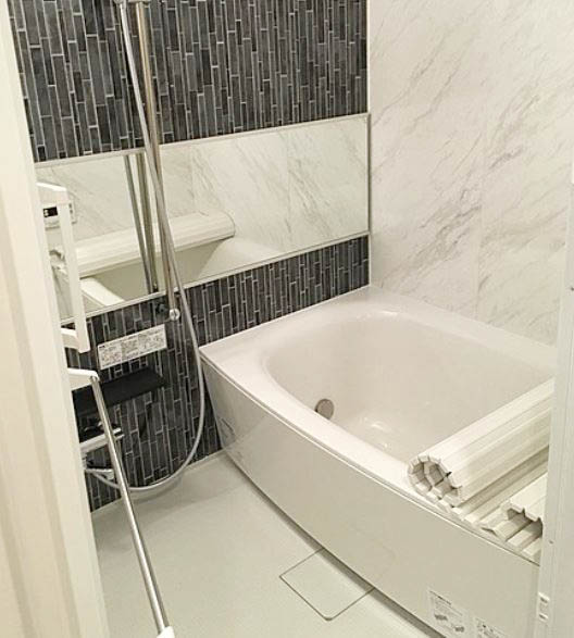 バス・シャワールーム　★ゆったりとできる広さの浴槽★