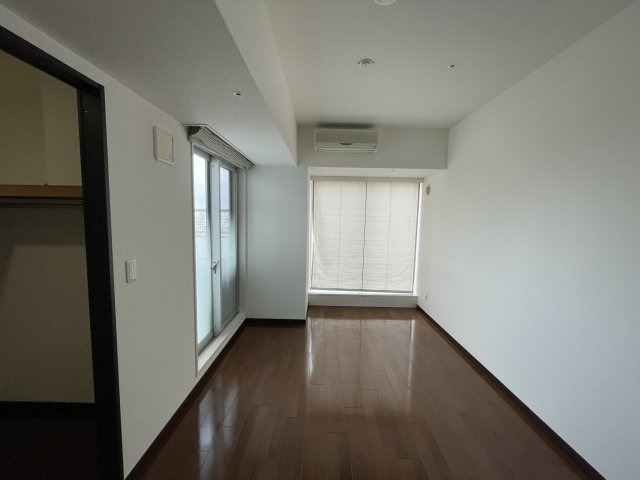 居室・リビング　イメージとして同建物他部屋を表示しています