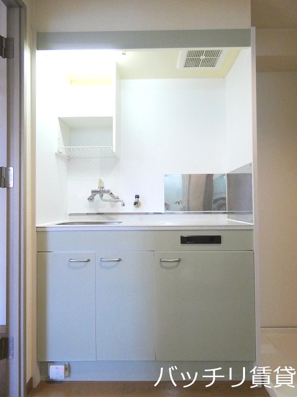 キッチン　同型タイプの為、現状を優先致します。