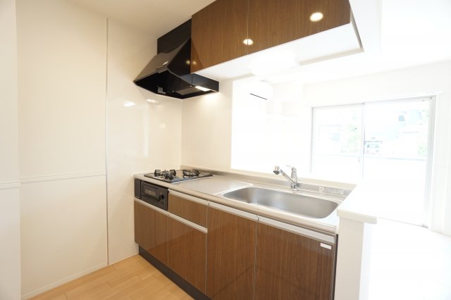 キッチン　※反転タイプの写真です。