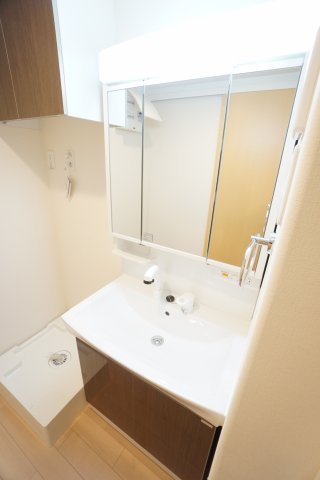 洗面設備　※反転タイプの写真です。