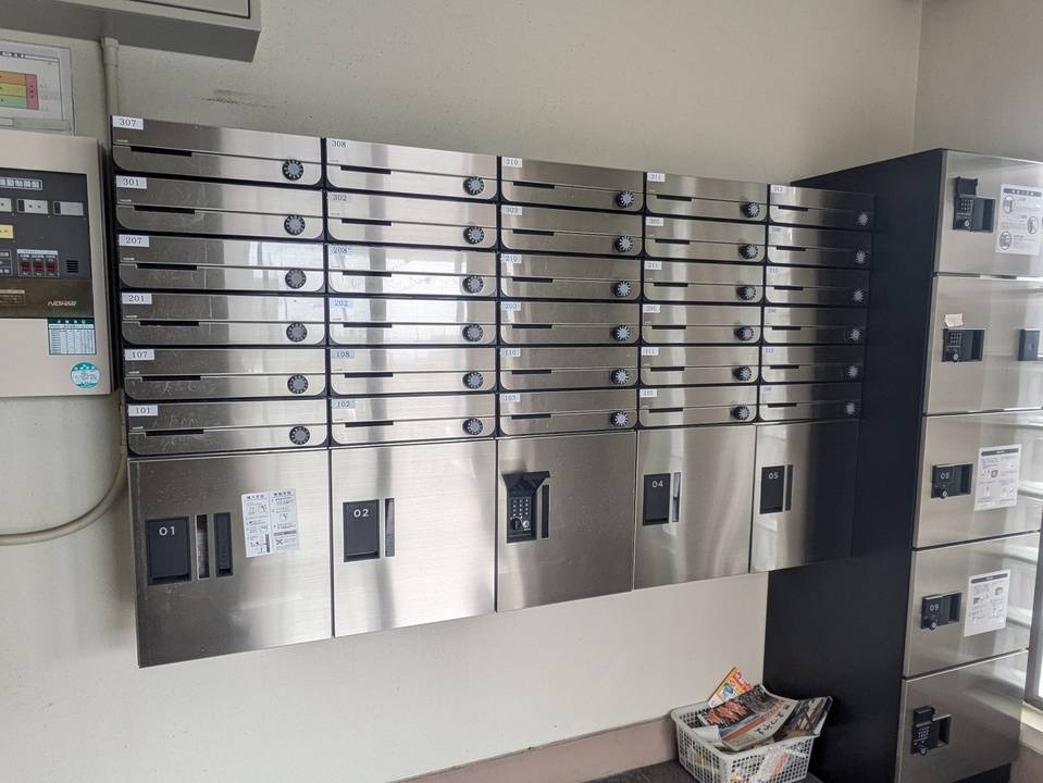 エントランス　メールBOX