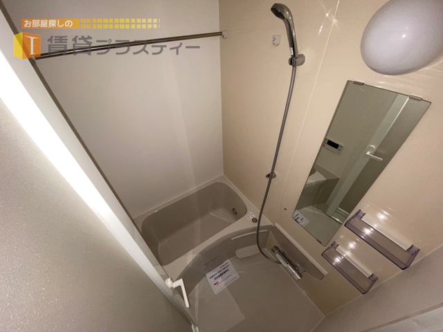 バス・シャワールーム　お風呂で疲れを癒しましょう。