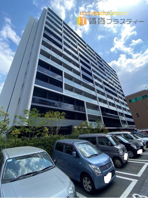 建物外観　圧倒的な造り込み、エントランス含め極上外観。