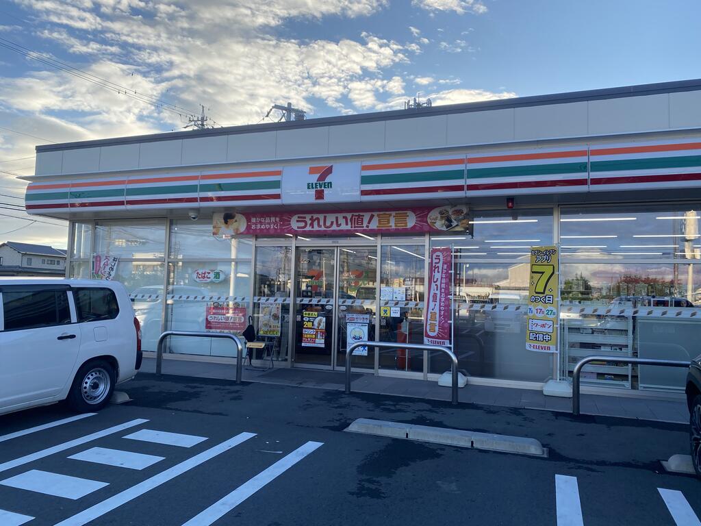 コンビニ　セブンイレブン磐田加茂西店（コンビニ）まで711m