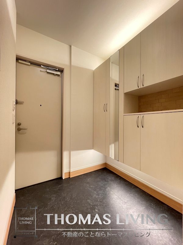 玄関　類似物件の写真でご参考下さい。