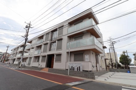 建物外観　2020年完成♪オートロック・宅配ボックス完備♪