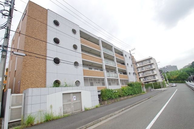 建物外観　★お部屋探しはタウンハウジング稲田堤店まで★