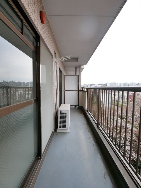 バルコニー　※同建物別号室別タイプ参考写真です。