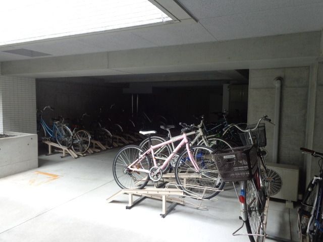 駐車場　駐輪場