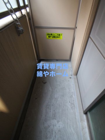 バルコニー　陽当たり良好なバルコニーです