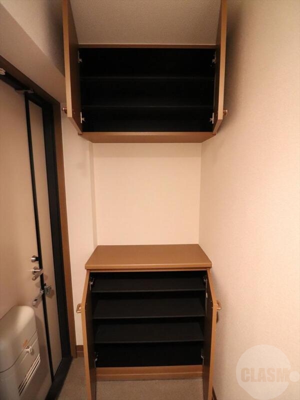 玄関　シューズボックス付きの玄関