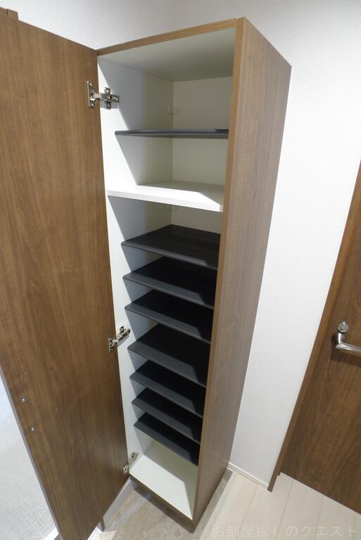 玄関　（写真は同施工会社イメージ）