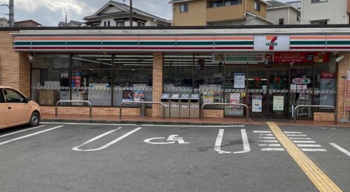 コンビニ　セブンイレブン 吹田佐井寺4丁目店（コンビニ）まで540m