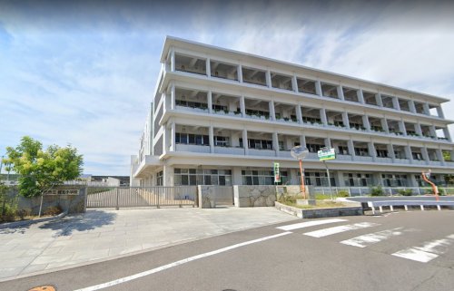 小学校　城北小学校（小学校）まで676m